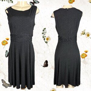 Jessica Howard 8 Black Mini Dot Print Ruched Waist Sleeveless Below Knee Dress